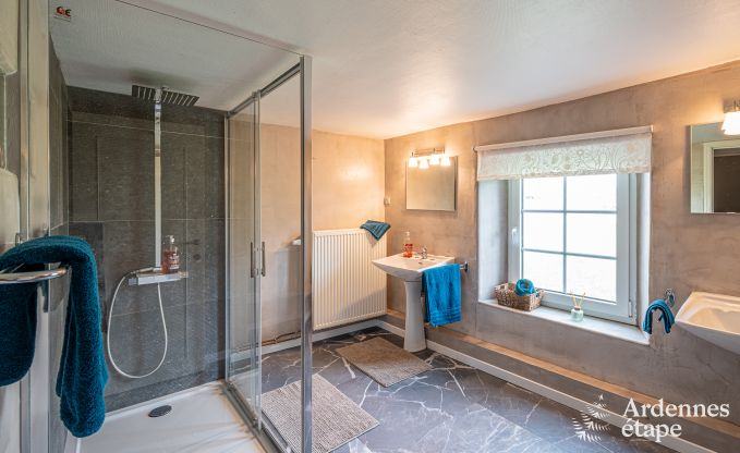 Luxueuze villa in Cerfontaine: perfect voor 14 personen, met binnen- en buitenzwembad, dicht bij de Lacs de l'Eau d'Heure