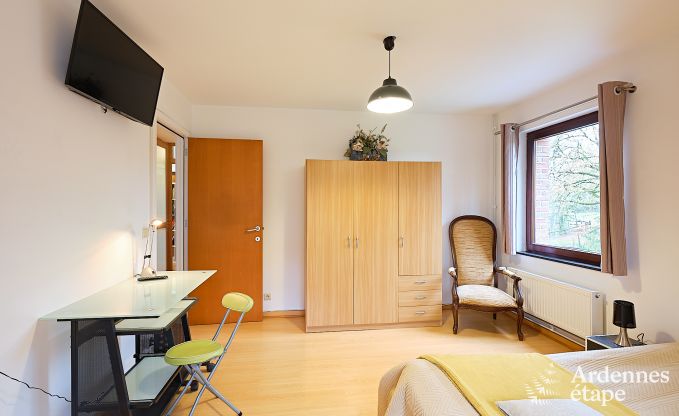 Ruime vakantiewoning in Charleville voor 15 personen met 7 slaapkamers, sauna, houtkachel en priv�terras aan het water