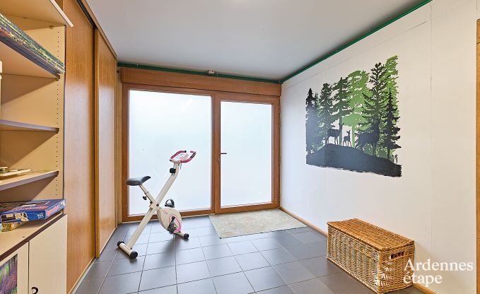 Ruime vakantiewoning in Charleville voor 15 personen met 7 slaapkamers, sauna, houtkachel en priv�terras aan het water