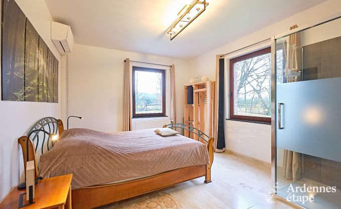 Ruime vakantiewoning in Charleville voor 15 personen met 7 slaapkamers, sauna, houtkachel en priv�terras aan het water