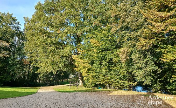 Ruime vakantiewoning in Charleville voor 15 personen met 7 slaapkamers, sauna, houtkachel en priv�terras aan het water