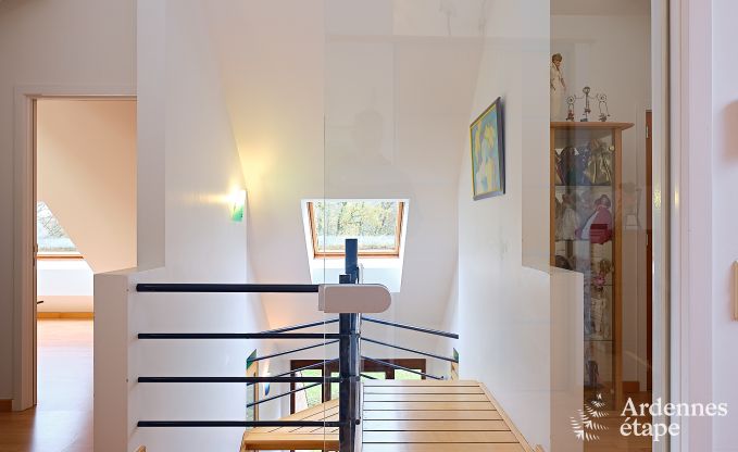 Ruime vakantiewoning in Charleville voor 15 personen met 7 slaapkamers, sauna, houtkachel en priv�terras aan het water