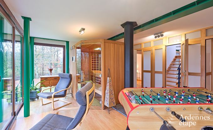 Ruime vakantiewoning in Charleville voor 15 personen met 7 slaapkamers, sauna, houtkachel en priv�terras aan het water