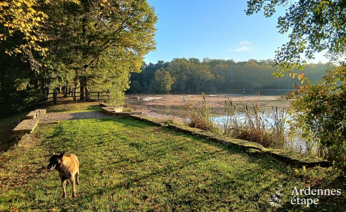 Ruime vakantiewoning in Charleville voor 15 personen met 7 slaapkamers, sauna, houtkachel en priv�terras aan het water