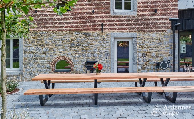 Ruime loft voor 24 personen in Chaudfontaine met10 slaapkamers, wellness met sauna en jacuzzi en priv�terras