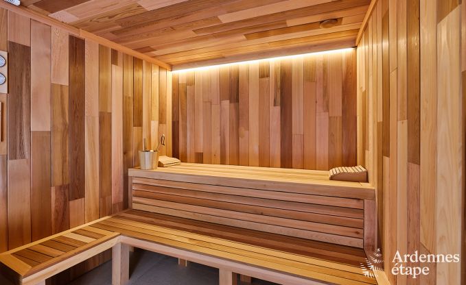 Ruime loft voor 24 personen in Chaudfontaine met10 slaapkamers, wellness met sauna en jacuzzi en priv�terras