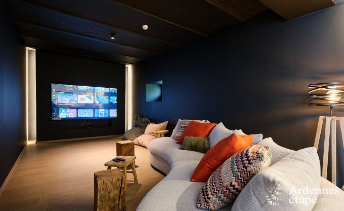 Ruime loft voor 24 personen in Chaudfontaine met10 slaapkamers, wellness met sauna en jacuzzi en priv�terras