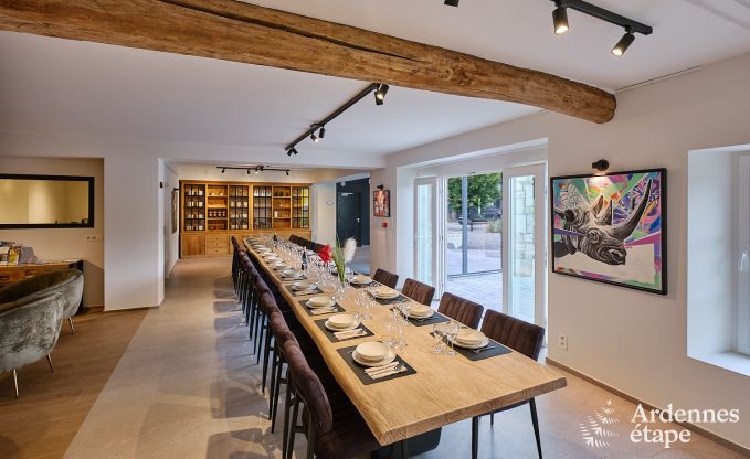 Ruime loft voor 24 personen in Chaudfontaine met10 slaapkamers, wellness met sauna en jacuzzi en priv�terras