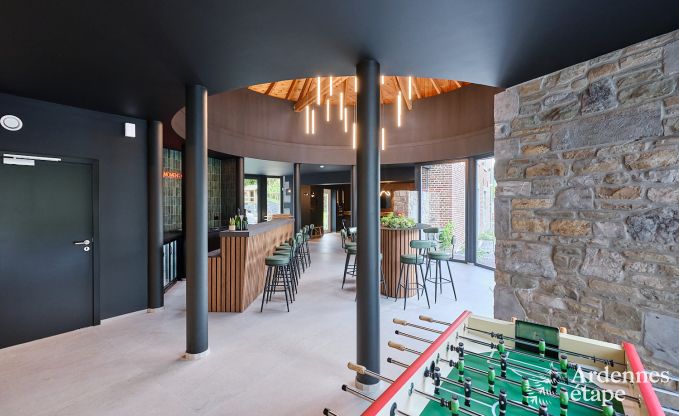 Ruime loft voor 24 personen in Chaudfontaine met10 slaapkamers, wellness met sauna en jacuzzi en priv�terras