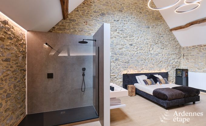 Ruime loft voor 24 personen in Chaudfontaine met10 slaapkamers, wellness met sauna en jacuzzi en priv�terras