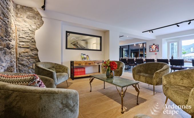 Ruime loft voor 24 personen in Chaudfontaine met10 slaapkamers, wellness met sauna en jacuzzi en priv�terras