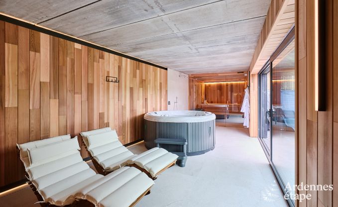 Ruime loft voor 24 personen in Chaudfontaine met10 slaapkamers, wellness met sauna en jacuzzi en privterras