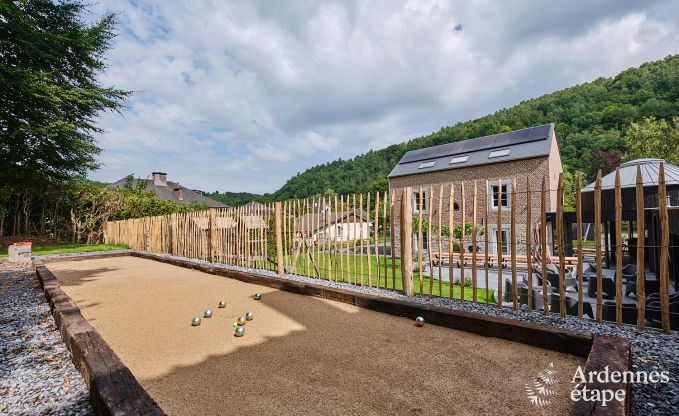 Ruime loft voor 24 personen in Chaudfontaine met10 slaapkamers, wellness met sauna en jacuzzi en privterras