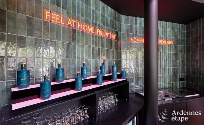 Ruime loft voor 24 personen in Chaudfontaine met10 slaapkamers, wellness met sauna en jacuzzi en privterras