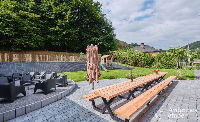 Ruime loft voor 24 personen in Chaudfontaine met10 slaapkamers, wellness met sauna en jacuzzi en privterras