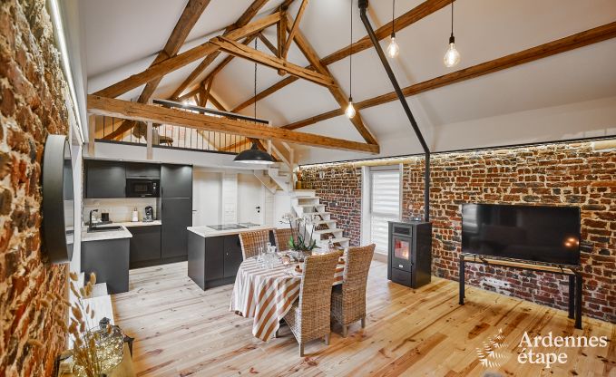 Charmant vakantiehuis voor 5 personen in Chimay: ligt aan een rivier, met terras en uitzicht, pelletkachel