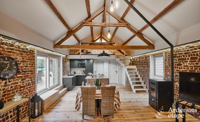 Charmant vakantiehuis voor 5 personen in Chimay: ligt aan een rivier, met terras en uitzicht, pelletkachel