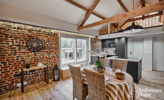 Charmant vakantiehuis voor 5 personen in Chimay: ligt aan een rivier, met terras en uitzicht, pelletkachel