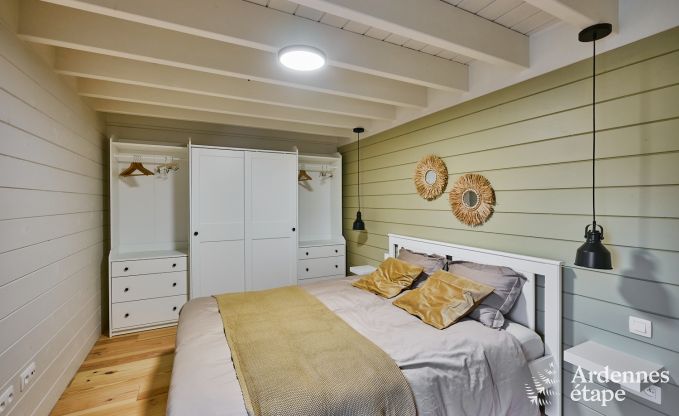 Charmant vakantiehuis voor 5 personen in Chimay: ligt aan een rivier, met terras en uitzicht, pelletkachel