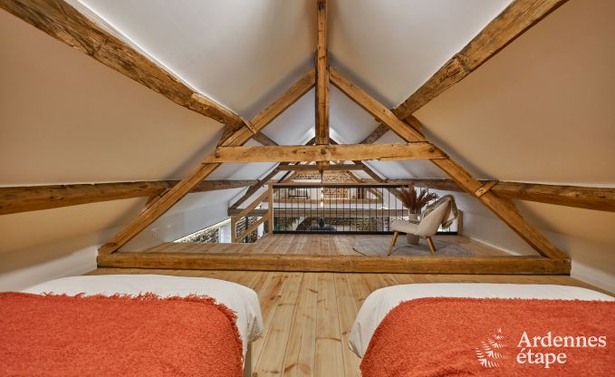 Charmant vakantiehuis voor 5 personen in Chimay: ligt aan een rivier, met terras en uitzicht, pelletkachel