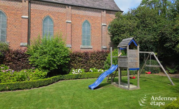 Charmante vakantiewoning in Chimay voor 12 personen met sauna, speelkamer en priv�tuin