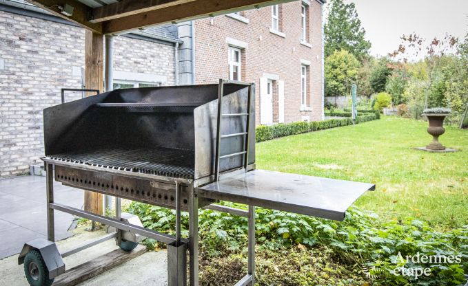 Charmante vakantiewoning in Chimay voor 12 personen met sauna, speelkamer en priv�tuin