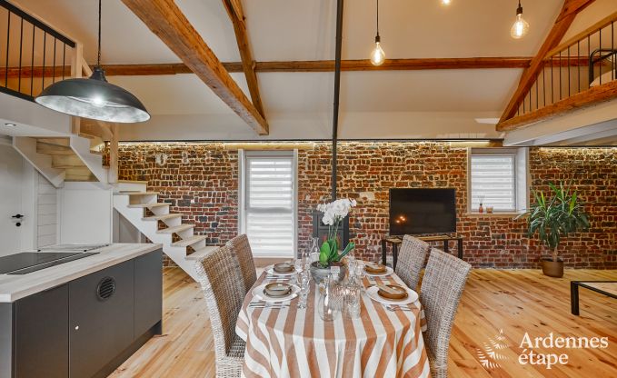 Charmant vakantiehuis voor 5 personen in Chimay: ligt aan een rivier, met terras en uitzicht, pelletkachel