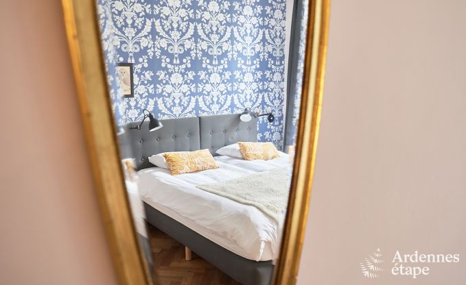 Ruime loft in Chimay voor 14 personen met 6 slaap- en badkamers, jacuzzi en privtuin