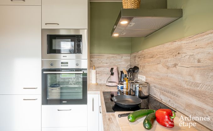 Charmante chalet voor 5 op de oever van de Semois in Chiny, Gaume