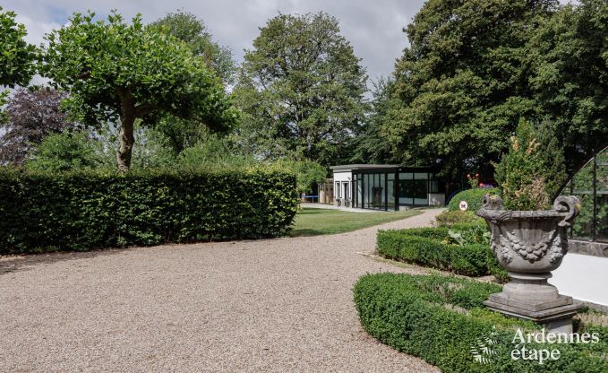 Luxueus kasteel in Chiny voor 32 personen in de Ardennen