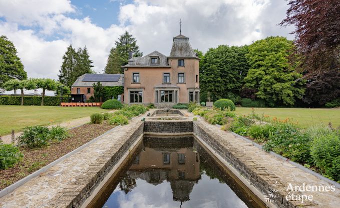 Luxueus kasteel in Chiny voor 32 personen in de Ardennen