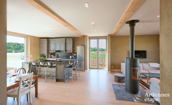 Comfortabele ecochalet voor 10 personen in Ciney met sauna en priv�tuin