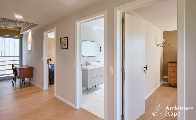 Comfortabele ecochalet voor 10 personen in Ciney met sauna en priv�tuin