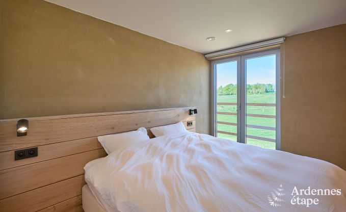 Comfortabele ecochalet voor 10 personen in Ciney met sauna en priv�tuin