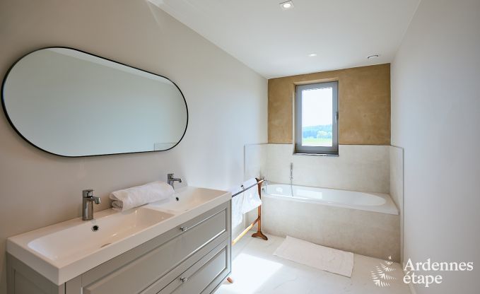 Comfortabele ecochalet voor 10 personen in Ciney met sauna en priv�tuin