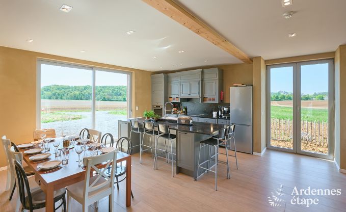 Comfortabele ecochalet voor 10 personen in Ciney met sauna en priv�tuin