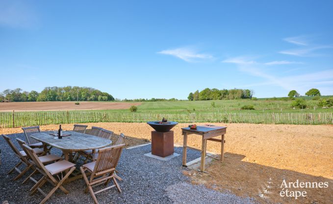 Comfortabele ecochalet voor 10 personen in Ciney met sauna en priv�tuin