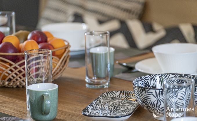 Ontspannende vakantie in de Ardennen: ruime luxe villa voor 10 personen in Ciney met sauna en tuin