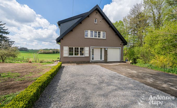 Luxe vakantiewoning in Ciney: huis voor 8 personen met binnenzwembad, sauna en priv�tuin