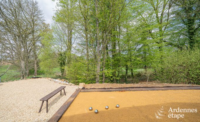 Luxe vakantiewoning in Ciney: huis voor 8 personen met binnenzwembad, sauna en priv�tuin