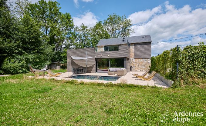 Luxueuze vakantiewoning voor 4 personen met zwembad, sauna en jacuzzi in Ciney