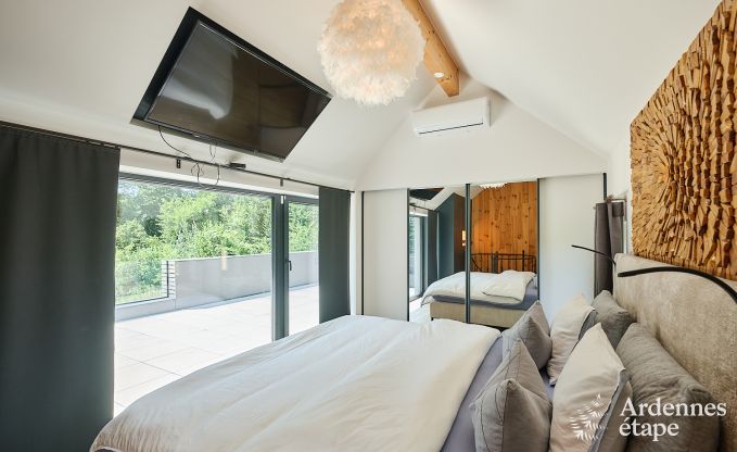 Luxueuze vakantiewoning voor 4 personen met zwembad, sauna en jacuzzi in Ciney