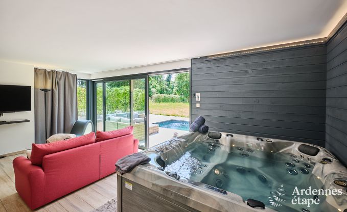 Luxueuze vakantiewoning voor 4 personen met zwembad, sauna en jacuzzi in Ciney