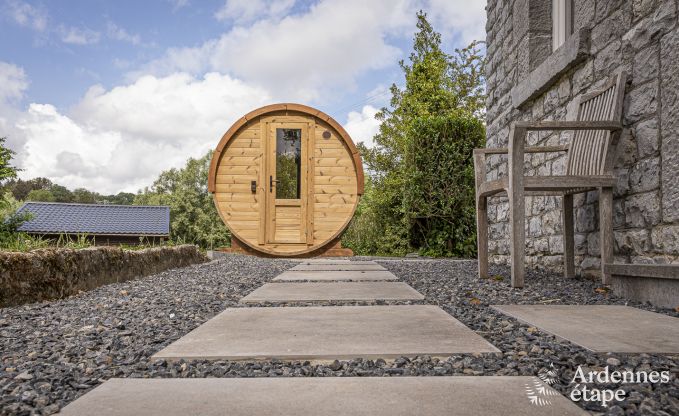 Ontspannende vakantie in de Ardennen: ruime luxe villa voor 10 personen in Ciney met sauna en tuin