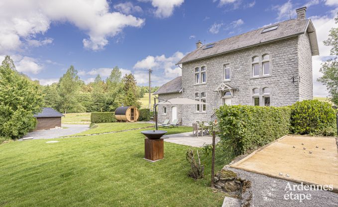 Ontspannende vakantie in de Ardennen: ruime luxe villa voor 10 personen in Ciney met sauna en tuin