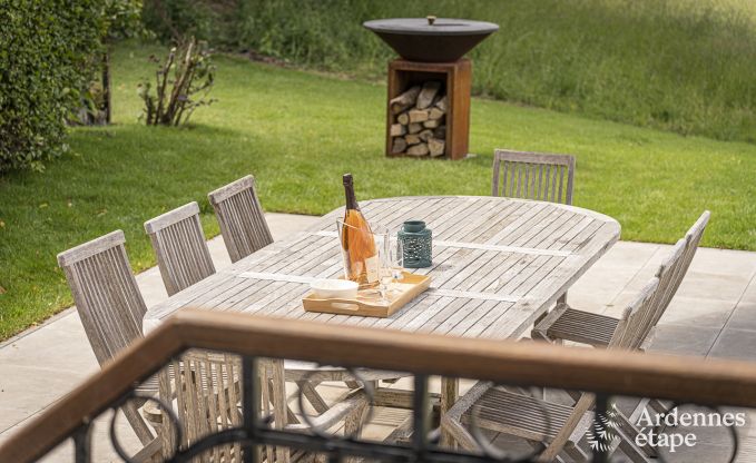 Ontspannende vakantie in de Ardennen: ruime luxe villa voor 10 personen in Ciney met sauna en tuin