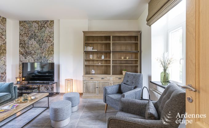 Ontspannende vakantie in de Ardennen: ruime luxe villa voor 10 personen in Ciney met sauna en tuin