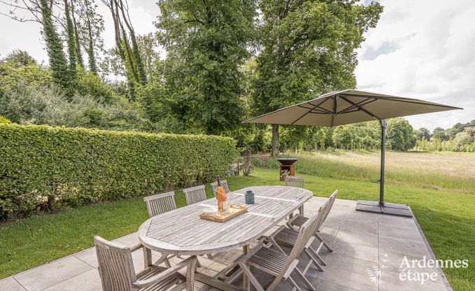 Ontspannende vakantie in de Ardennen: ruime luxe villa voor 10 personen in Ciney met sauna en tuin