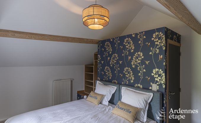 Ontspannende vakantie in de Ardennen: ruime luxe villa voor 10 personen in Ciney met sauna en tuin