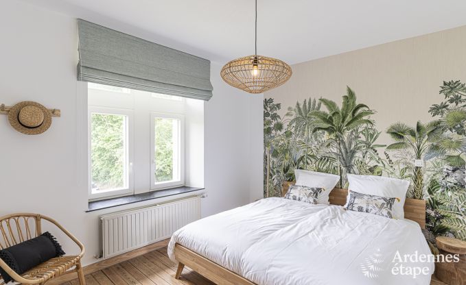 Ontspannende vakantie in de Ardennen: ruime luxe villa voor 10 personen in Ciney met sauna en tuin